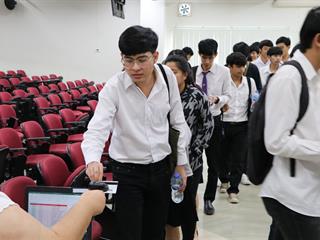 คณะรัฐศาสตร์และสังคมศาสตร์,มหาวิทยาลัยพะเยา,ดำเนินโครงการฝึกประสบการณ์วิชาชีพสำหรับนักพัฒนา-นักปกครอง,(กิจกรรมที่,1,การอบรมทักษะการสื่อสารและการพัฒนาบุคลิกภาพเพื่อการปฏิบัติงานอย่างมีประสิทธิภาพ)