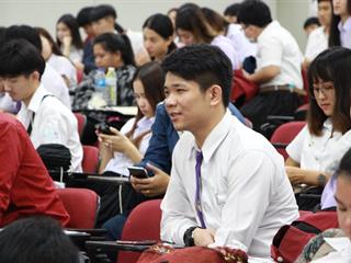 คณะรัฐศาสตร์และสังคมศาสตร์,มหาวิทยาลัยพะเยา,ดำเนินโครงการฝึกประสบการณ์วิชาชีพสำหรับนักพัฒนา-นักปกครอง,(กิจกรรมที่,1,การอบรมทักษะการสื่อสารและการพัฒนาบุคลิกภาพเพื่อการปฏิบัติงานอย่างมีประสิทธิภาพ)