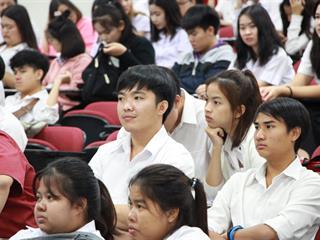 คณะรัฐศาสตร์และสังคมศาสตร์,มหาวิทยาลัยพะเยา,ดำเนินโครงการฝึกประสบการณ์วิชาชีพสำหรับนักพัฒนา-นักปกครอง,(กิจกรรมที่,1,การอบรมทักษะการสื่อสารและการพัฒนาบุคลิกภาพเพื่อการปฏิบัติงานอย่างมีประสิทธิภาพ)