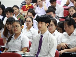 คณะรัฐศาสตร์และสังคมศาสตร์,มหาวิทยาลัยพะเยา,ดำเนินโครงการฝึกประสบการณ์วิชาชีพสำหรับนักพัฒนา-นักปกครอง,(กิจกรรมที่,1,การอบรมทักษะการสื่อสารและการพัฒนาบุคลิกภาพเพื่อการปฏิบัติงานอย่างมีประสิทธิภาพ)