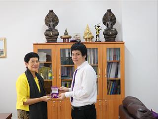 มอบเหรียญรางวัลเรียนดี,ประจำปีการศึกษา,2560,ให้แก่นิสิตสาขาวิชาพัฒนาสังคม,และนิสิตสาขาวิชารัฐศาสตร์,คณะรัฐศาสตร์และสังคมศาสตร์,มหาวิทยาลัยพะเยา