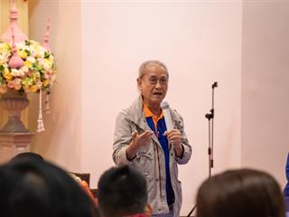 คณะศิลปศาสตร์,ร่วมกับ,ศูนย์สังคีตศิลป์,ธนาคารกรุงเทพ,และ,สมาคมนักเขียนแห่งประเทศไทย,,จัดโครงการสร้างสรรค์วรรณศิลป์,“กวีปากกาทอง”,ประจำปี,พ.ศ.,2561,,ณ,ห้อง,CE14206,คณะศิลปศาสตร์,มหาวิทยาลัยพะเยา