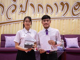 คณะศิลปศาสตร์,ร่วมกับ,ศูนย์สังคีตศิลป์,ธนาคารกรุงเทพ,และ,สมาคมนักเขียนแห่งประเทศไทย,,จัดโครงการสร้างสรรค์วรรณศิลป์,“กวีปากกาทอง”,ประจำปี,พ.ศ.,2561,,ณ,ห้อง,CE14206,คณะศิลปศาสตร์,มหาวิทยาลัยพะเยา