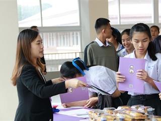 คณะวิทยาการจัดการและสารสนเทศศาสตร์,ร่วมกับมหาวิทยาลัยพะเยา,ต้อนรับคณะครูและนักเรียนโรงเรียนแม่สายประสิทธิ์ศาสตร์,อำเภอแม่สาย,จังหวัดเชียงราย