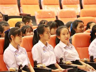 คณะวิทยาการจัดการและสารสนเทศศาสตร์,ร่วมกับมหาวิทยาลัยพะเยา,ต้อนรับคณะครูและนักเรียนโรงเรียนแม่สายประสิทธิ์ศาสตร์,อำเภอแม่สาย,จังหวัดเชียงราย