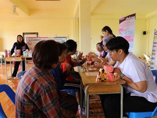 นิสิตทันตแพทย์ให้บริการตรวจสุขภาพช่องปากแก่ชุมชนในอำเภอภูซางจังหวัดพะเยา