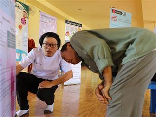 นิสิตทันตแพทย์ให้บริการตรวจสุขภาพช่องปากแก่ชุมชนในอำเภอภูซางจังหวัดพะเยา