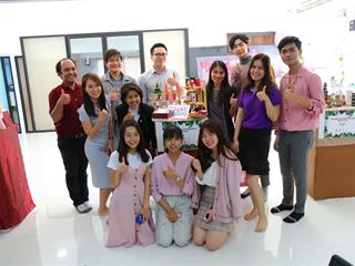 งานนิทรรศการแสดงผลงานของนิสิตวิทยาศาสตร์เครื่องสำอาง,ชั้นปีที่,3