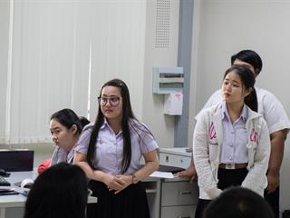 สาขาวิชาภาษาจีน,คณะศิลปศาสตร์,มหาวิทยาลัยพะเยา,จัดกิจกรรม,นำเสนอผลงานนิสิตชั้นปีที่,3,ในรายวิชาระเบียบวิธีวิจัย,รหัสวิชา,142398