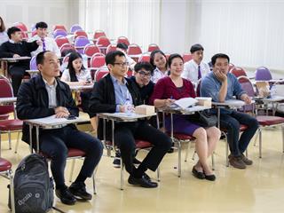 สาขาวิชาภาษาจีน,คณะศิลปศาสตร์,มหาวิทยาลัยพะเยา,จัดกิจกรรม,นำเสนอผลงานนิสิตชั้นปีที่,3,ในรายวิชาระเบียบวิธีวิจัย,รหัสวิชา,142398