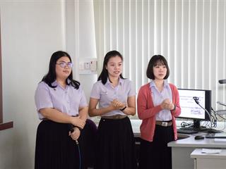 สาขาวิชาภาษาจีน,คณะศิลปศาสตร์,มหาวิทยาลัยพะเยา,จัดกิจกรรม,นำเสนอผลงานนิสิตชั้นปีที่,3,ในรายวิชาระเบียบวิธีวิจัย,รหัสวิชา,142398
