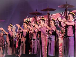 โรงเรียนสาธิตมหาวิทยาลัยพะเยา,เข้าร่วมพิธีเปิดงานมหากรรมความสามารถทางศิลปหัตถกรรม,วิชาการ,และเทคโนโลยีของนักเรียน,ครั้งที่,68,ภาคเหนือ