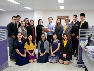 คณะศิลปศาสตร์,มอบของขวัญเนื่องในวาระดิถีต้อนรับปีพุทธศักราชใหม่,๒๕๖๒,แก่,คณะ,วิทยาลัย,หน่วยงานภายในและหน่วยงานภายนอก,มหาวิทยาลัยพะเยา