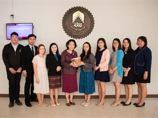 คณะศิลปศาสตร์,มอบของขวัญเนื่องในวาระดิถีต้อนรับปีพุทธศักราชใหม่,๒๕๖๒,แก่,คณะ,วิทยาลัย,หน่วยงานภายในและหน่วยงานภายนอก,มหาวิทยาลัยพะเยา