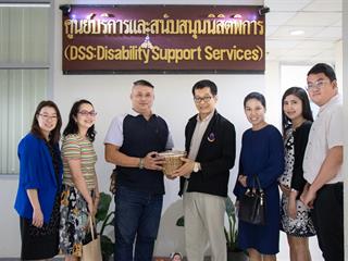คณะศิลปศาสตร์,มอบของขวัญเนื่องในวาระดิถีต้อนรับปีพุทธศักราชใหม่,๒๕๖๒,แก่,คณะ,วิทยาลัย,หน่วยงานภายในและหน่วยงานภายนอก,มหาวิทยาลัยพะเยา
