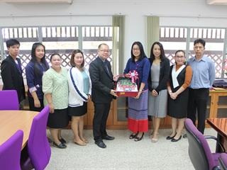 สำนักงานสภามหาวิทยาลัยพะเยา,มอบกระเช้าของขวัญปีใหม่แก่นายกสภามหาวิทยาลัยพะเยา