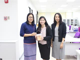 สำนักงานสภามหาวิทยาลัยพะเยา,มอบกระเช้าของขวัญปีใหม่พุทธศักราชใหม่,2562