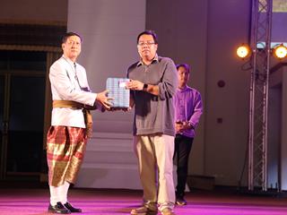มหาวิทยาลัยพะเยา,จัดงาน,“ปีใหม่สุขสันต์,สานสัมพันธ์ชาว,มพ.”,เพื่อสร้างความสัมพันธ์อันดีระหว่างผู้บริหารและบุคลากรภายในมหาวิทยาลัยพะเยา