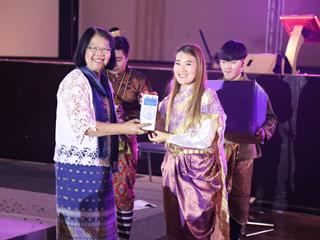มหาวิทยาลัยพะเยา,จัดงาน,“ปีใหม่สุขสันต์,สานสัมพันธ์ชาว,มพ.”,เพื่อสร้างความสัมพันธ์อันดีระหว่างผู้บริหารและบุคลากรภายในมหาวิทยาลัยพะเยา