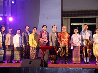 มหาวิทยาลัยพะเยา,จัดงาน,“ปีใหม่สุขสันต์,สานสัมพันธ์ชาว,มพ.”,เพื่อสร้างความสัมพันธ์อันดีระหว่างผู้บริหารและบุคลากรภายในมหาวิทยาลัยพะเยา