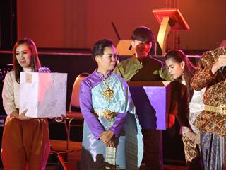 มหาวิทยาลัยพะเยา,จัดงาน,“ปีใหม่สุขสันต์,สานสัมพันธ์ชาว,มพ.”,เพื่อสร้างความสัมพันธ์อันดีระหว่างผู้บริหารและบุคลากรภายในมหาวิทยาลัยพะเยา