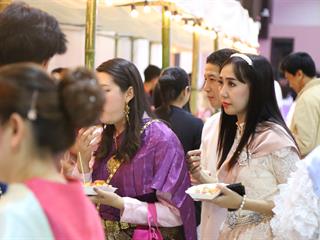 มหาวิทยาลัยพะเยา,จัดงาน,“ปีใหม่สุขสันต์,สานสัมพันธ์ชาว,มพ.”,เพื่อสร้างความสัมพันธ์อันดีระหว่างผู้บริหารและบุคลากรภายในมหาวิทยาลัยพะเยา