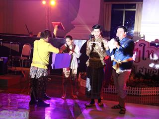 มหาวิทยาลัยพะเยา,จัดงาน,“ปีใหม่สุขสันต์,สานสัมพันธ์ชาว,มพ.”,เพื่อสร้างความสัมพันธ์อันดีระหว่างผู้บริหารและบุคลากรภายในมหาวิทยาลัยพะเยา