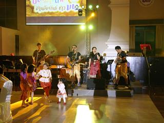 มหาวิทยาลัยพะเยา,จัดงาน,“ปีใหม่สุขสันต์,สานสัมพันธ์ชาว,มพ.”,เพื่อสร้างความสัมพันธ์อันดีระหว่างผู้บริหารและบุคลากรภายในมหาวิทยาลัยพะเยา
