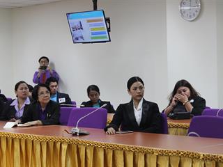 คณาจารย์และนิสิต,วิทยาลัยการจัดการกรุงเทพ,มหาวิทยาลัยพะเยา,เข้าเยี่ยมศูนย์บรรณสารและสื่อการศึกษา