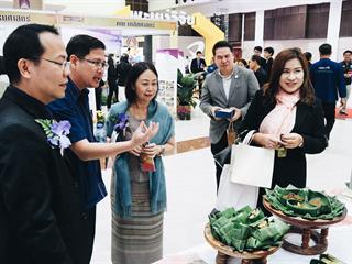 พะเยาวิจัยครั้งที่,8,,“ดอกซ้อขนมแห่งภูมิปัญญาทางวัฒนธรรมไทลื้อโมเดล"