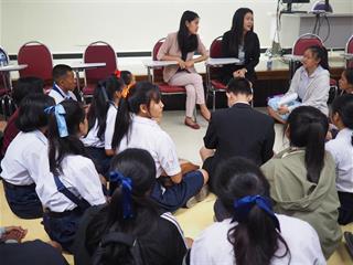 คณะนิติศาสตร์,ได้ให้การต้อนรับและทำกิจกรรมกลุ่มแนะนำคณะแก่นักเรียนในการสอบสัมภาษณ์นักเรียน