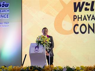 คณะศิลปศาสตร์,มหาวิทยาลัยพะเยา,ได้รับ,“รางวัลระดับเหรียญทอง”,และ,“รางวัล,Popular,Vote”,ในงานนำเสนอผลงาน,1,คณะ,1,โมเดล,ณ,เวทีพะเยาวิจัย,ครั้งที่,8