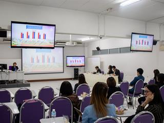 คณาจารย์คณะศิลปศาสตร์,มหาวิทยาลัยพะเยา,ร่วมนำเสนอผลงานวิจัย,ในการประชุมทางวิชาการระดับชาติ,พะเยาวิจัยครั้งที่,8,ณ,หอประชุมพญางำเมือง,มหาวิทยาลัยพะเยา