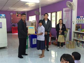 หน่วยบริการวิชาการ,คณะศิลปศาสตร์,มหาวิทยาลัยพะเยา,ดำเนินโครงการ,,“ปันรักห้องสมุดเพื่อการเรียนรู้,ปี,4”,กิจกรรมที่,3,และลงพื้นที่เยี่ยมศูนย์การเรียนตำรวจตระเวนชายแดน,อินทรีอาสา(บ้านห้วยปุ้ม),จ.พะเยา,ตามรอยโครงการในพระราชดำริ,สมเด็จพระเทพรัตนฯ