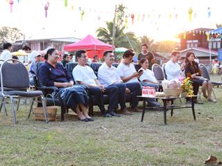 คณะวิทยาการจัดการและสารสนเทศศาสตร์,มหาวิทยาลัยพะเยา,เข้าร่วมพิธีเปิดป้ายพื้นที่,1,คณะ,1,โมเดล,และกิจกรรม,“กาดหมั้วฮิมตาง”,ตลาดชุมชนตำบลดอกคำใต้,,ณ,ศูนย์การเรียนรู้วัฒนธรรมและภูมิปัญญาตำบลดอกคำใต้,,อำเภอดอกคำใต้,จังหวัดพะเยา