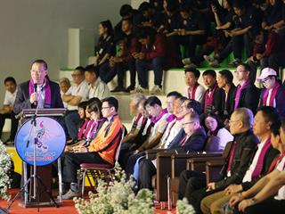 ม.พะเยา,เป็นเจ้าภาพสถานที่จัดการแข่งขันกีฬาโยธาธิการและผังเมืองจังหวัดพะเยา,ครั้งที่,6,"รำแพนก้องโลกเกมส์"
