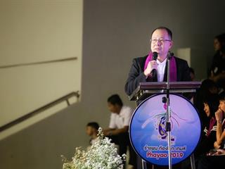 ม.พะเยา,เป็นเจ้าภาพสถานที่จัดการแข่งขันกีฬาโยธาธิการและผังเมืองจังหวัดพะเยา,ครั้งที่,6,"รำแพนก้องโลกเกมส์"