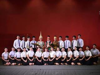 สาขาวิชาศิลปะการแสดง,คณะสถาปัตยกรรมศาสตร์และศิลปกรรมศาสตร์,มหาวิทยาลัยพะเยา,,ได้จัดการสอบรำเดี่ยวมาตรฐานทางด้านนาฏศิลป์ไทย,ของนิสิตรุ่นที่,3