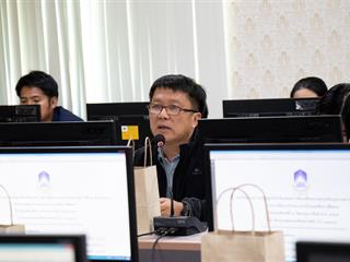 คณะศิลปศาสตร์,มหาวิทยาลัยพะเยา,จัดประชุมเพื่อรับฟังข้อเสนอแนะ,การขับเคลื่อน,,การยกระดับคุณภาพการศึกษาจังหวัดพะเยา,ด้านการพัฒนาทักษะภาษาอังกฤษเพื่อการสื่อสาร