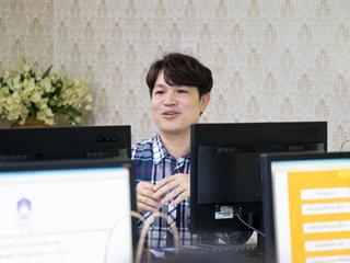 คณะศิลปศาสตร์,มหาวิทยาลัยพะเยา,จัดประชุมเพื่อรับฟังข้อเสนอแนะ,การขับเคลื่อน,,การยกระดับคุณภาพการศึกษาจังหวัดพะเยา,ด้านการพัฒนาทักษะภาษาอังกฤษเพื่อการสื่อสาร