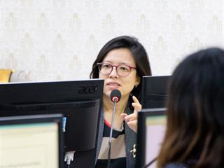 คณะศิลปศาสตร์,มหาวิทยาลัยพะเยา,จัดประชุมเพื่อรับฟังข้อเสนอแนะ,การขับเคลื่อน,,การยกระดับคุณภาพการศึกษาจังหวัดพะเยา,ด้านการพัฒนาทักษะภาษาอังกฤษเพื่อการสื่อสาร