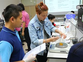 โครงการอบรมเชิงปฏิบัติการ,การพัฒนาผลิตภัณฑ์เครื่องสำอาง,"รุ่นที่3"