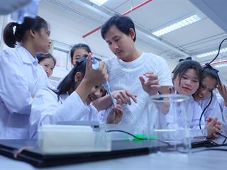 คณะวิทยาศาสตร์,มหาวิทยาลัยพะเยา,ได้ดำเนินกิจกรรมบริการวิชาการให้แก่โรงเรียนประชารัฐธรรมคุณ