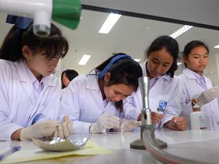 คณะวิทยาศาสตร์,มหาวิทยาลัยพะเยา,ได้ดำเนินกิจกรรมบริการวิชาการให้แก่โรงเรียนประชารัฐธรรมคุณ