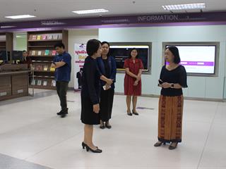 อธิการบดีมหาวิทยาลัยพะเยา,เยี่ยมชมศูนย์บรรณสารและสื่อการศึกษา