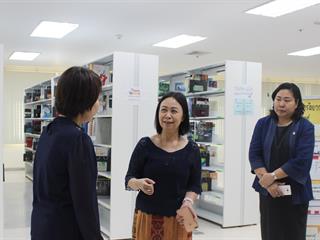 อธิการบดีมหาวิทยาลัยพะเยา,เยี่ยมชมศูนย์บรรณสารและสื่อการศึกษา