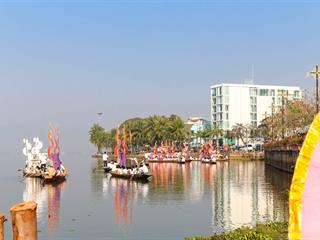 มหาวิทยาลัยพะเยา,ร่วมกับเทศบาลเมืองพะเยา,และจังหวัดพะเยา,จัดโครงการ"กว๊านพะเยาสายน้ำแห่งชีวิต,ตานข้าวทิพย์พระเจ้าตนหลวง",เพื่อส่งเสริมวัฒนธรรมประเพณี,วิถีชีวิต,และประชาสัมพันธ์,ด้านการท่องเที่ยวของจังหวัดพะเยา