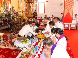 มหาวิทยาลัยพะเยา,ร่วมกับเทศบาลเมืองพะเยา,และจังหวัดพะเยา,จัดโครงการ"กว๊านพะเยาสายน้ำแห่งชีวิต,ตานข้าวทิพย์พระเจ้าตนหลวง",เพื่อส่งเสริมวัฒนธรรมประเพณี,วิถีชีวิต,และประชาสัมพันธ์,ด้านการท่องเที่ยวของจังหวัดพะเยา