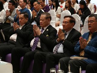 คณะกรรมการส่งเสริมกิจการมหาวิทยาลัยพะเยา,ทอดผ้าป่าสามัคคี,สนับสนุนทุนการศึกษานิสิตมหาวิทยาลัยพะเยา