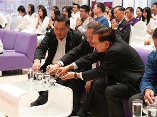 คณะกรรมการส่งเสริมกิจการมหาวิทยาลัยพะเยา,ทอดผ้าป่าสามัคคี,สนับสนุนทุนการศึกษานิสิตมหาวิทยาลัยพะเยา